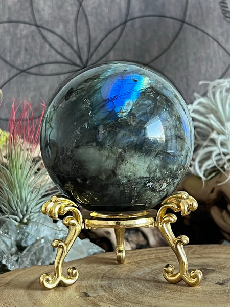 502g Labradorite Sphere